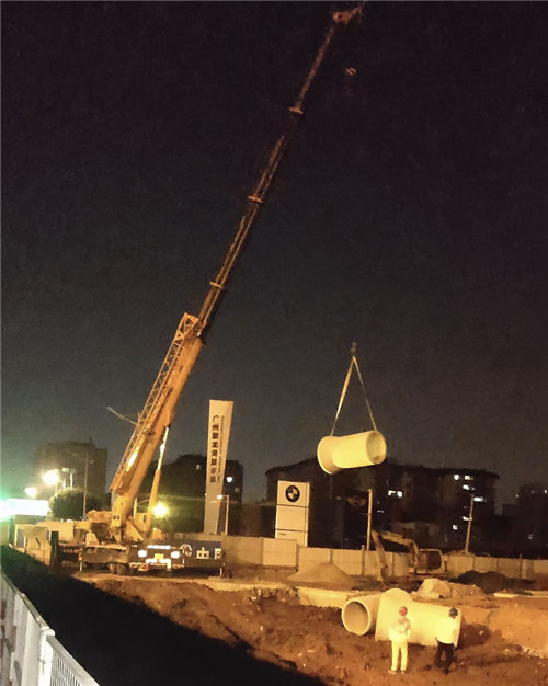 简阳市“弯臂矫正”—— 吊车的 “形变补偿” 技术